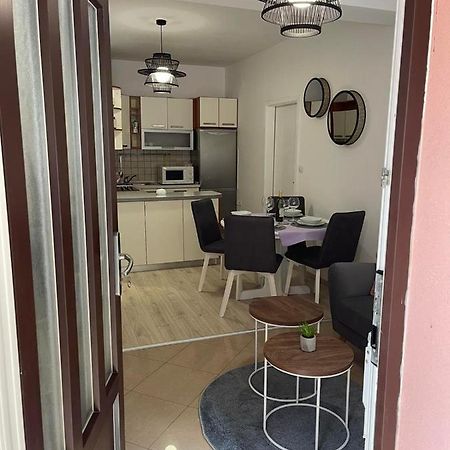 Apartments Lovro Lovran Εξωτερικό φωτογραφία