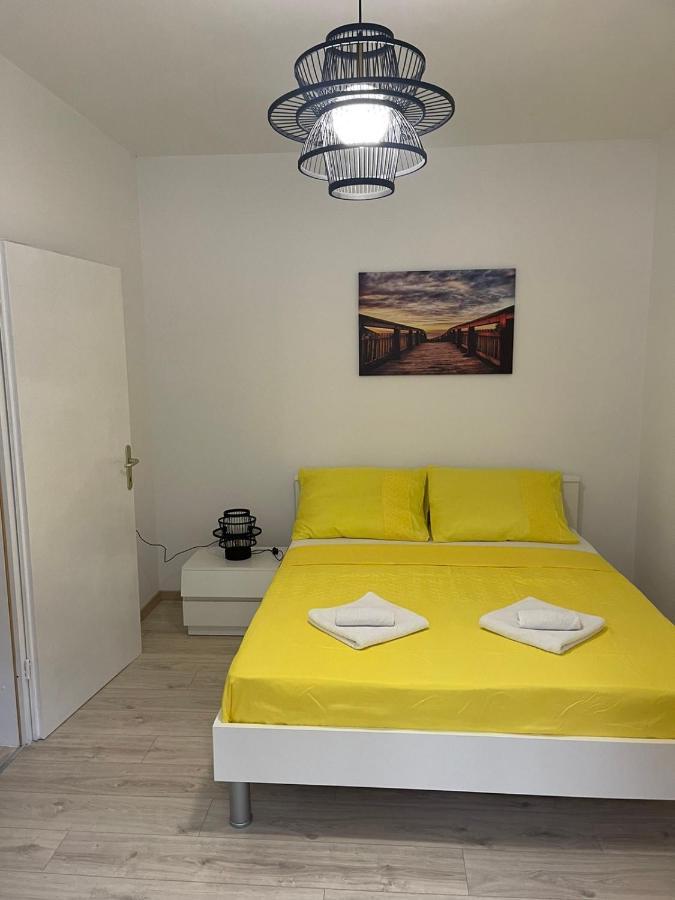 Apartments Lovro Lovran Εξωτερικό φωτογραφία