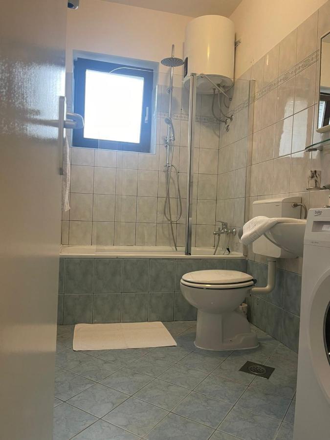 Apartments Lovro Lovran Εξωτερικό φωτογραφία