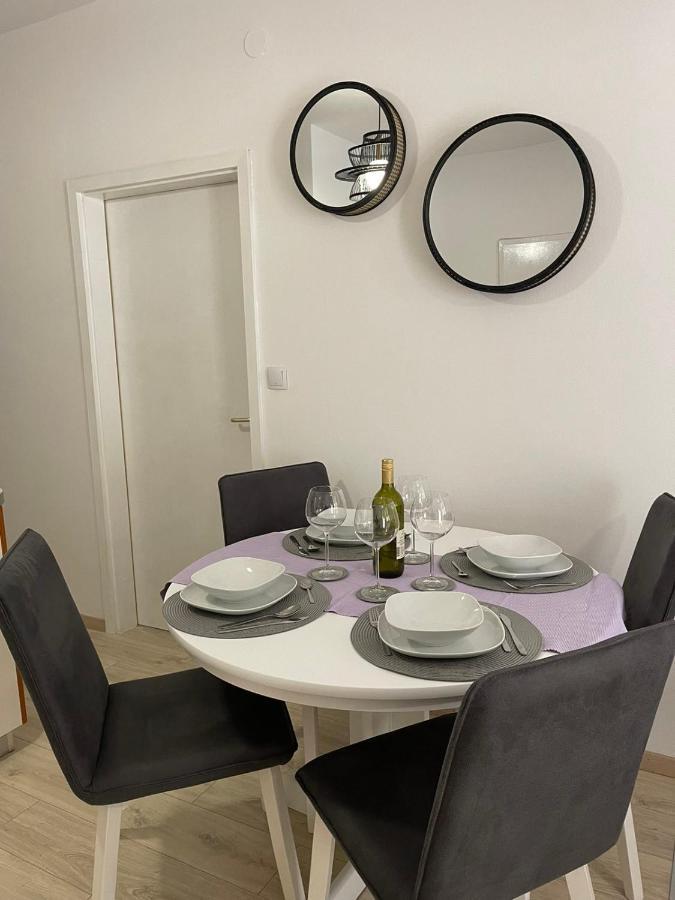 Apartments Lovro Lovran Εξωτερικό φωτογραφία