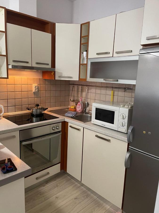 Apartments Lovro Lovran Εξωτερικό φωτογραφία