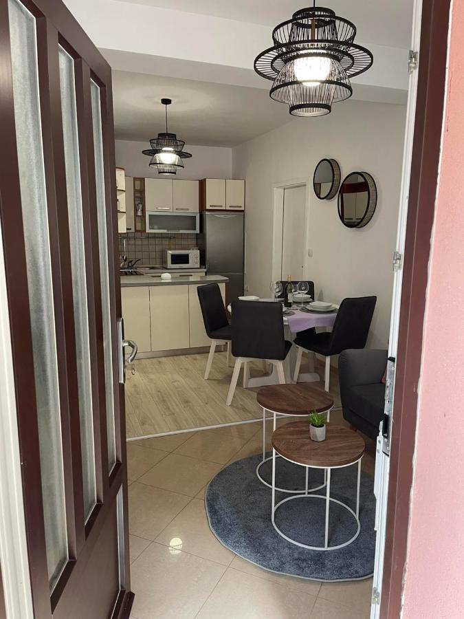 Apartments Lovro Lovran Εξωτερικό φωτογραφία